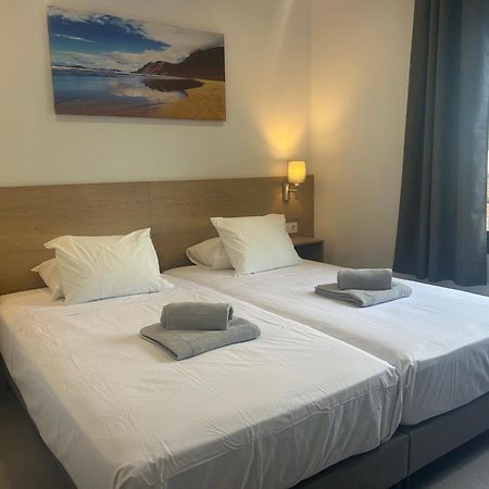 Stunning 2 Bedroom Seafront Apartment Пуэрто дель Кармен Экстерьер фото