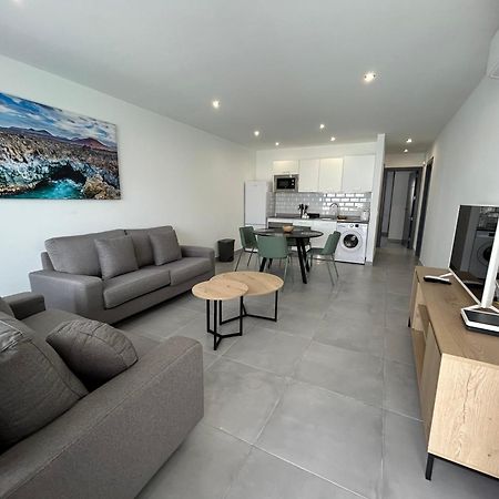 Stunning 2 Bedroom Seafront Apartment Пуэрто дель Кармен Экстерьер фото