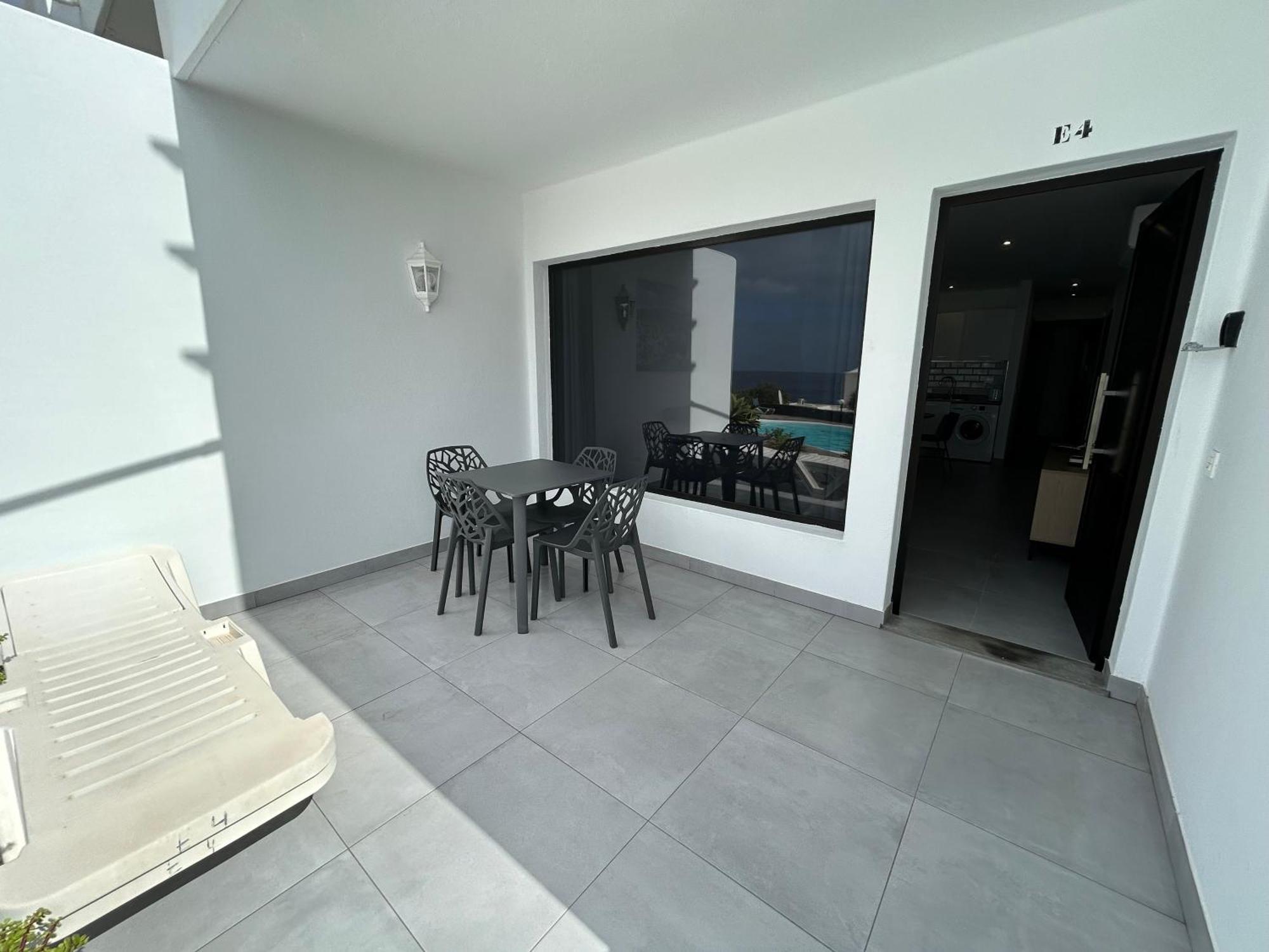 Stunning 2 Bedroom Seafront Apartment Пуэрто дель Кармен Экстерьер фото